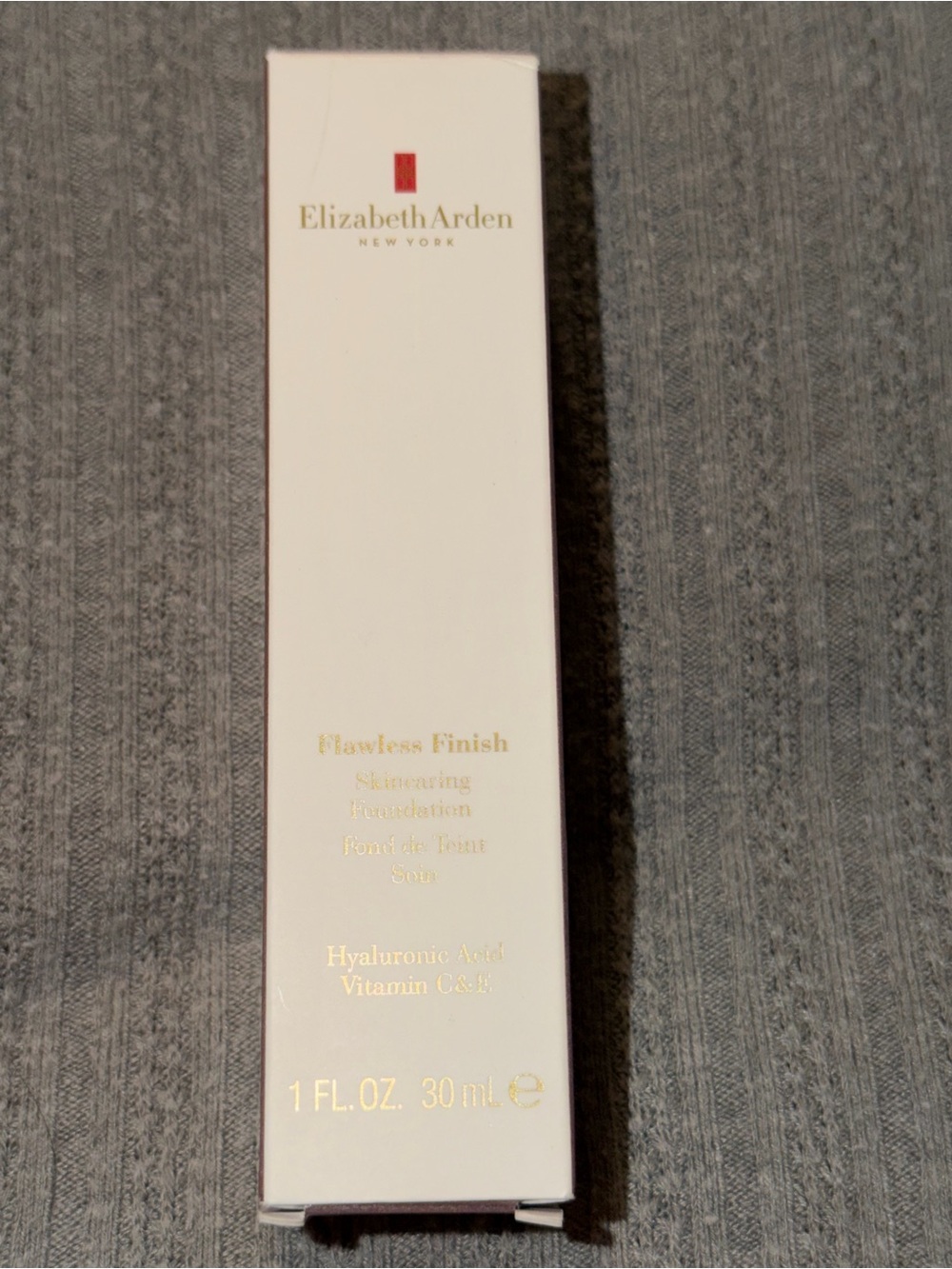 Elizabeth Arden Flawless Finish Skincaring Foundation 610C